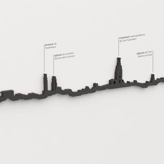 Skyline Oviedo – detalle de la Antena de Telefónica en madera negra.