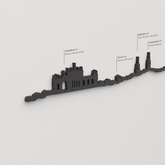 Detalle de la Catedral de María Inmaculada en la silueta negra de Vitoria.