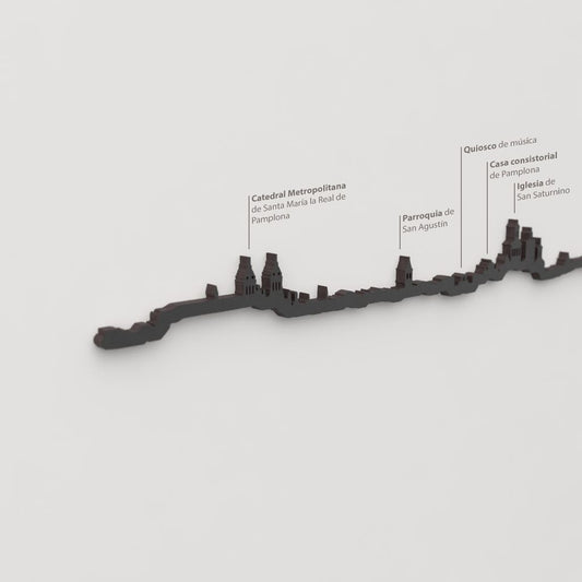 Skyline Pamplona – detalle de la Catedral Metropolitana de Santa María la Real en madera negra.