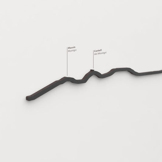 Skyline Massís del Montgrí – detalle de Massís Montgrí en madera negra.