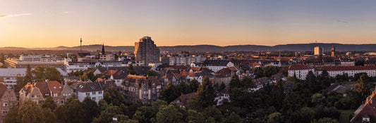 El Skyline de Karlsruhe: Horizonte de la Ciudad-Abanico y su Patrimonio Arquitectónico