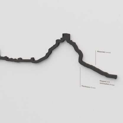 Acabado lacado negro del skyline Belmez en madera.