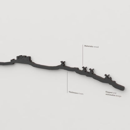 Decoración de pared con la silueta del skyline de Consuegra color negro.