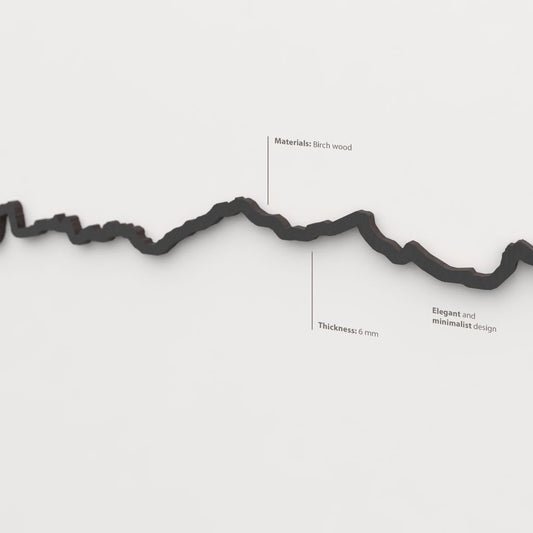 Acabado lacado negro del skyline Picos de Europa en madera.