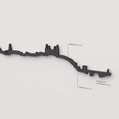 Acabado lacado negro del skyline Toledo en madera.