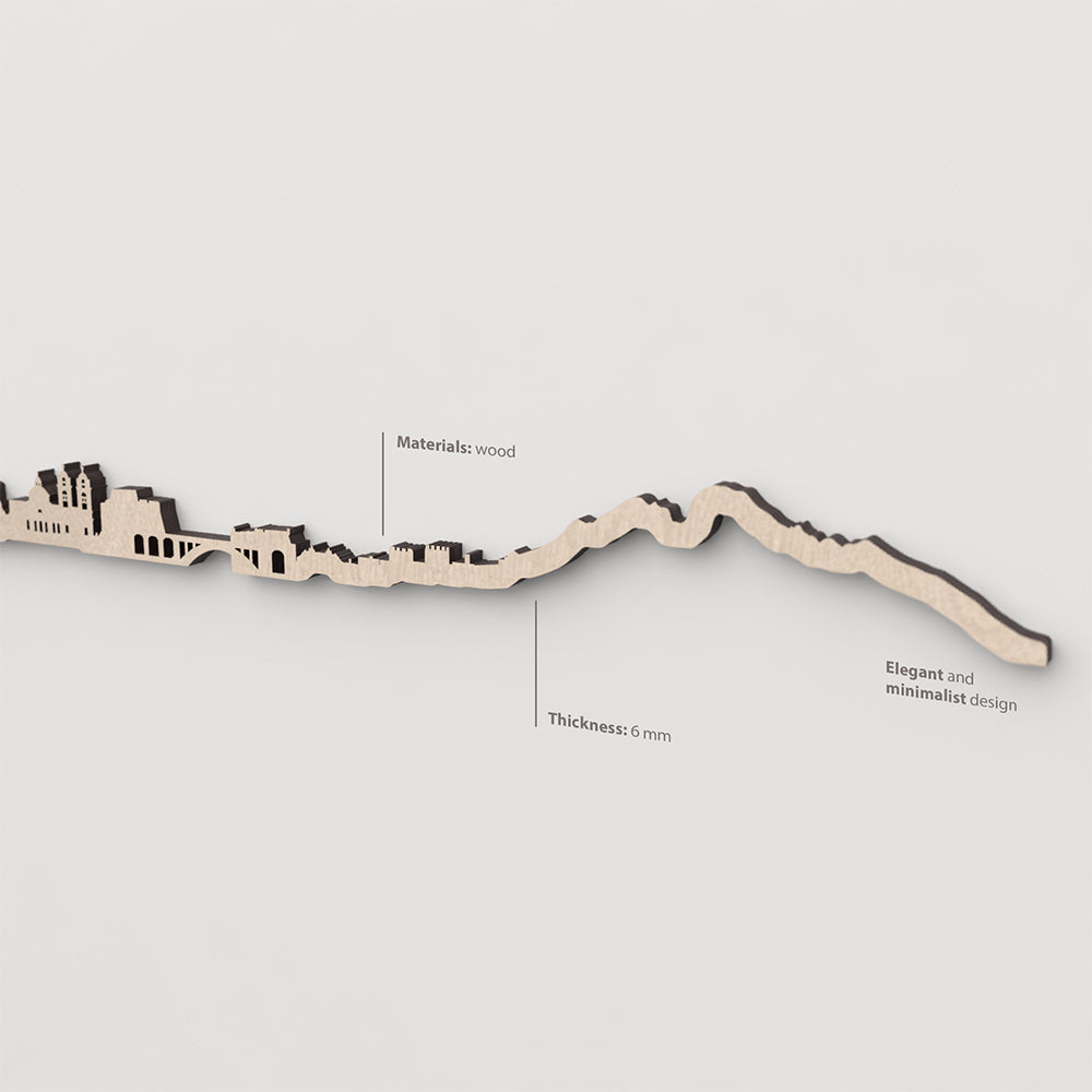 Vetado de la madera natural en el skyline Ceuta.