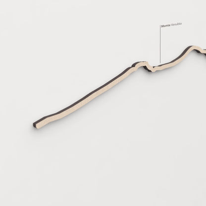 Vetado de la madera natural en el skyline Monte Vesubio.