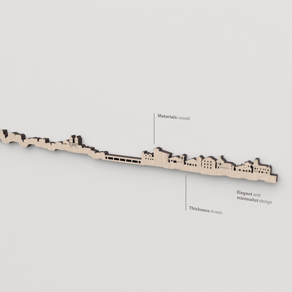 Vetado de la madera natural en el skyline Ribadesella.