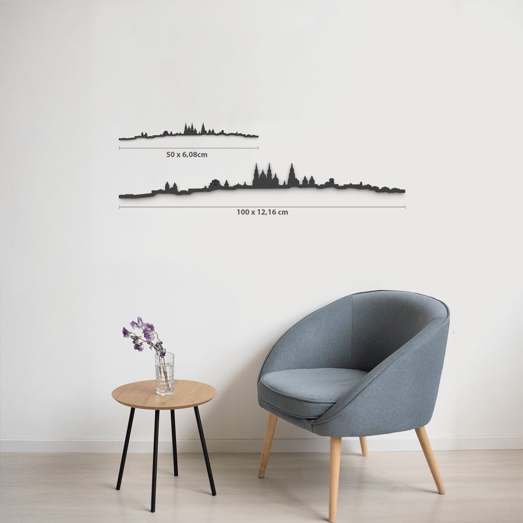 Comparativa 50 cm vs 100 cm del skyline Santiago de Compostela en salón.