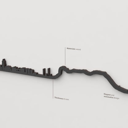 Skyline de Algeciras en madera negra, ideal para decorar paredes con estilo.