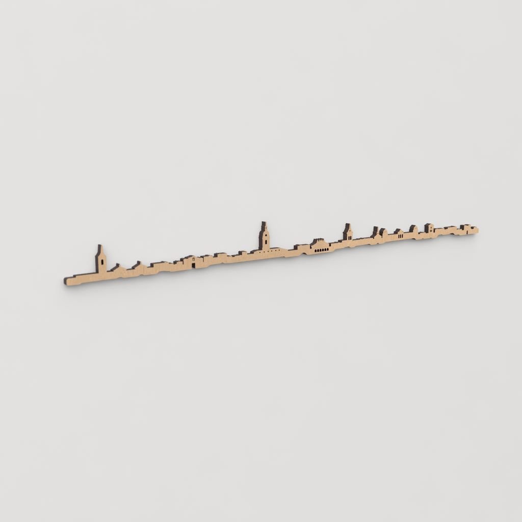 Decoración de pared con la silueta de Ciudad Real, una pieza de artesanía en madera.