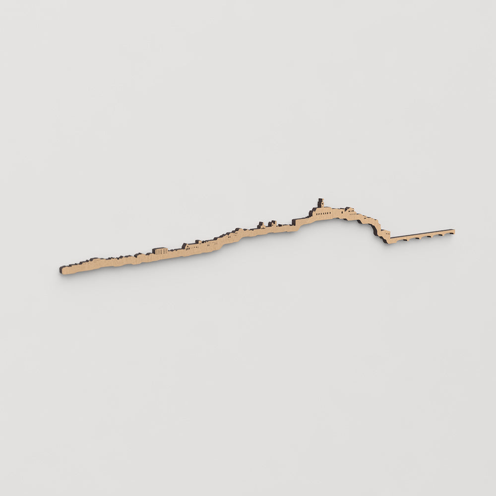 Decoración de pared con la silueta de Coimbra, una pieza de artesanía en madera.