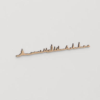 Skyline Alcalá de Henares en madera, decoración de pared elegante y moderna.