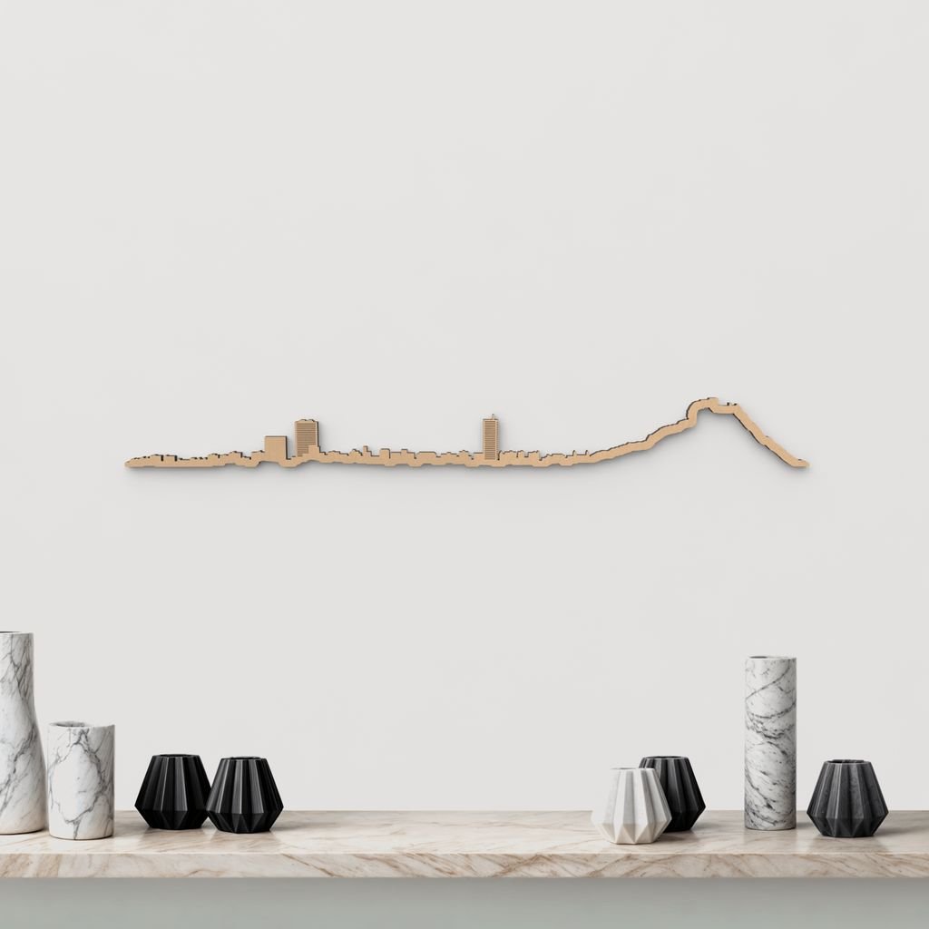 Silueta skyline de Alicante en madera color marrón para decoración mural.