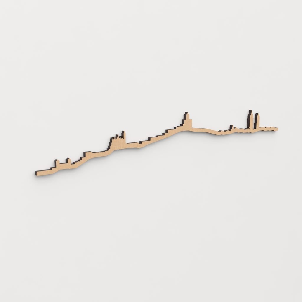 Decoración de pared con la silueta de Antequera, una pieza de artesanía en madera.