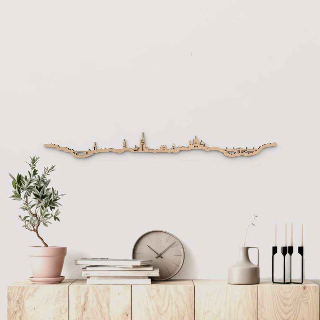 Silueta skyline de Berna en madera color marrón para decoración mural.