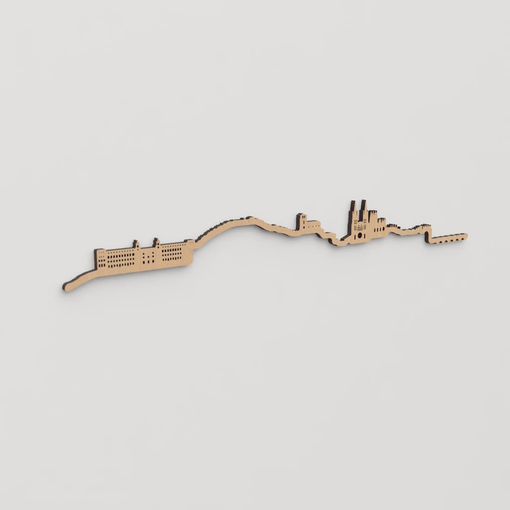 Skyline Burgos en madera, decoración de pared elegante y moderna.