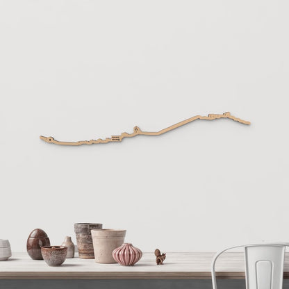 Silueta skyline de Cihuela en madera color marrón para decoración mural.