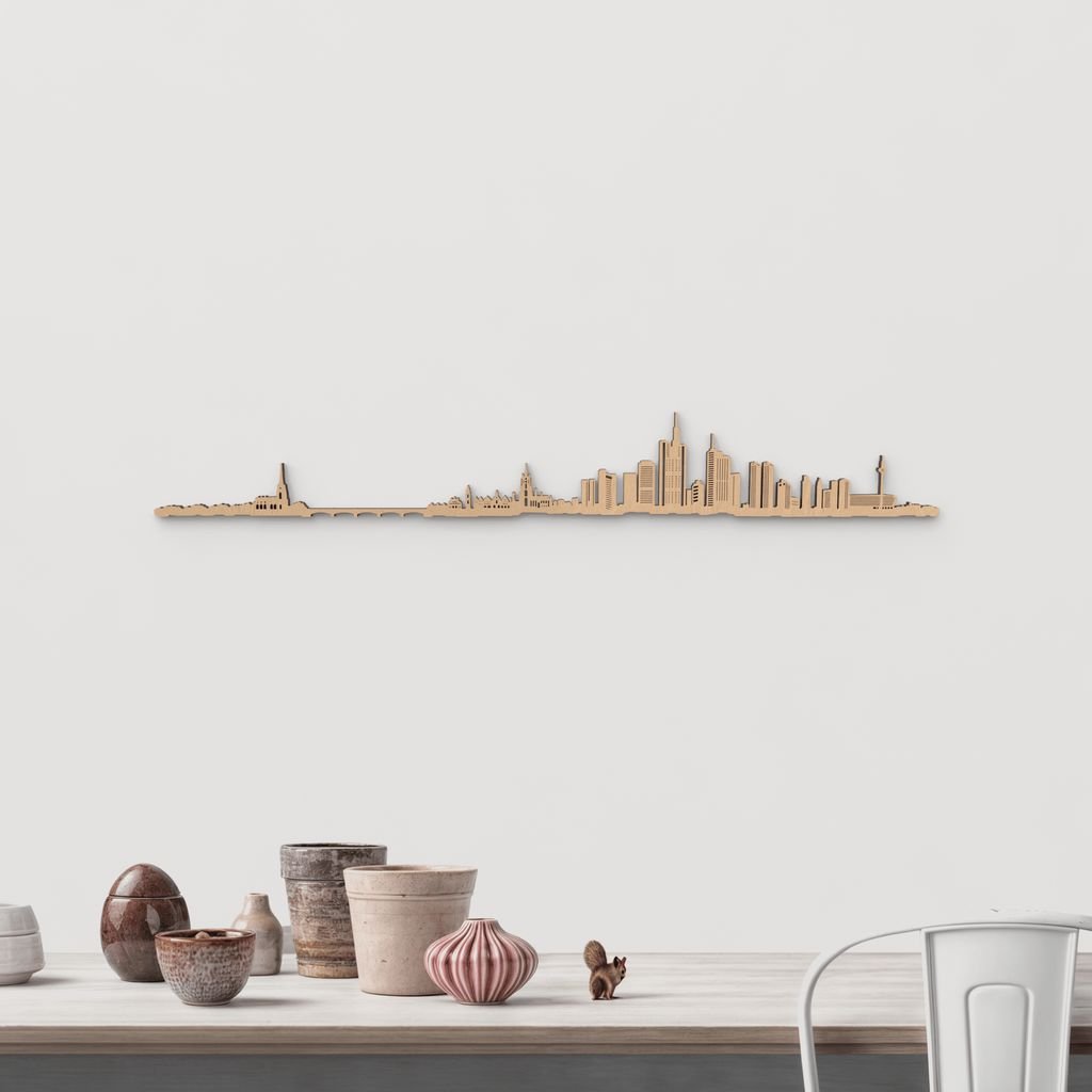 Silueta skyline de Frankfurt en madera color marrón para decoración mural.