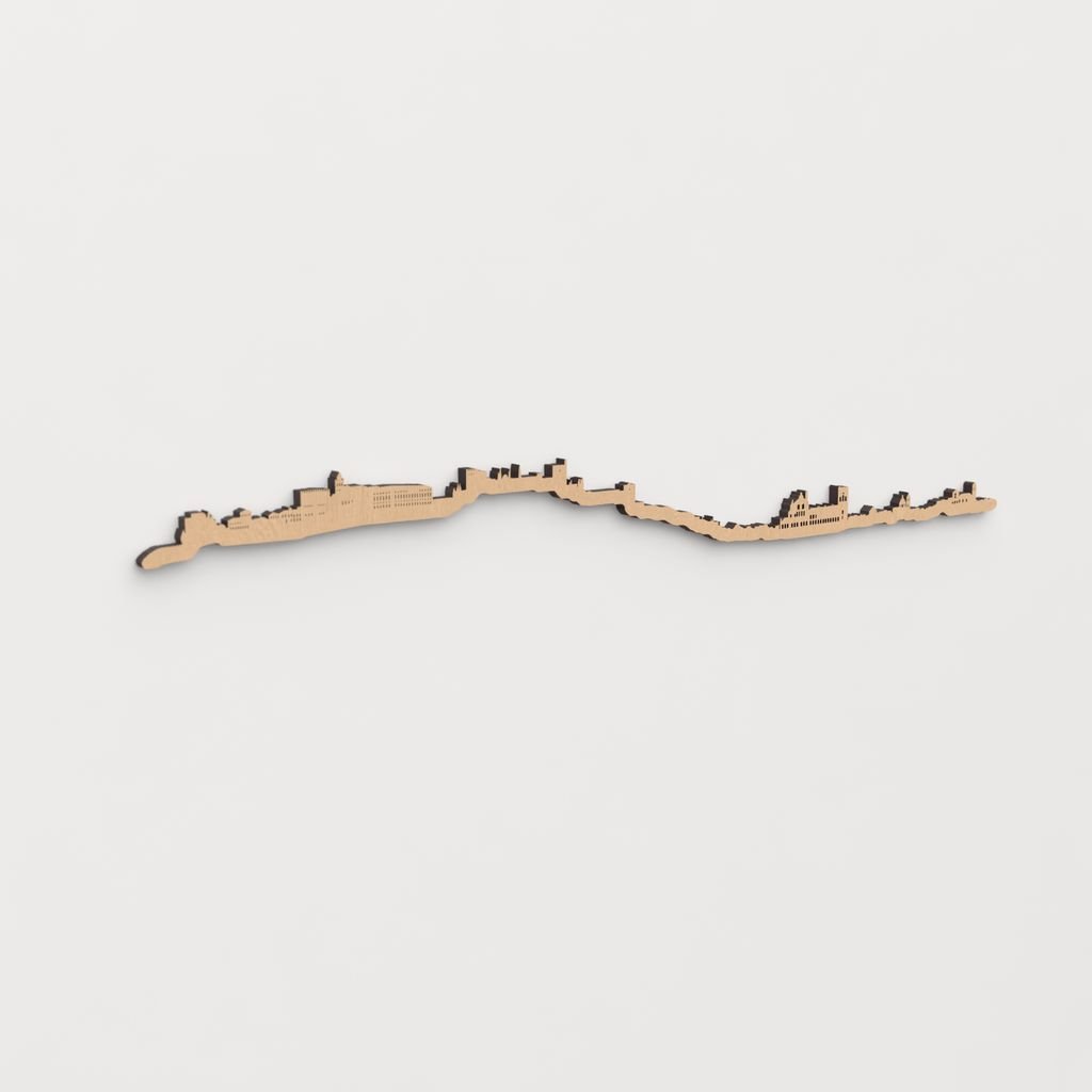 Decoración de pared con la silueta de Granada, una pieza de artesanía en madera.