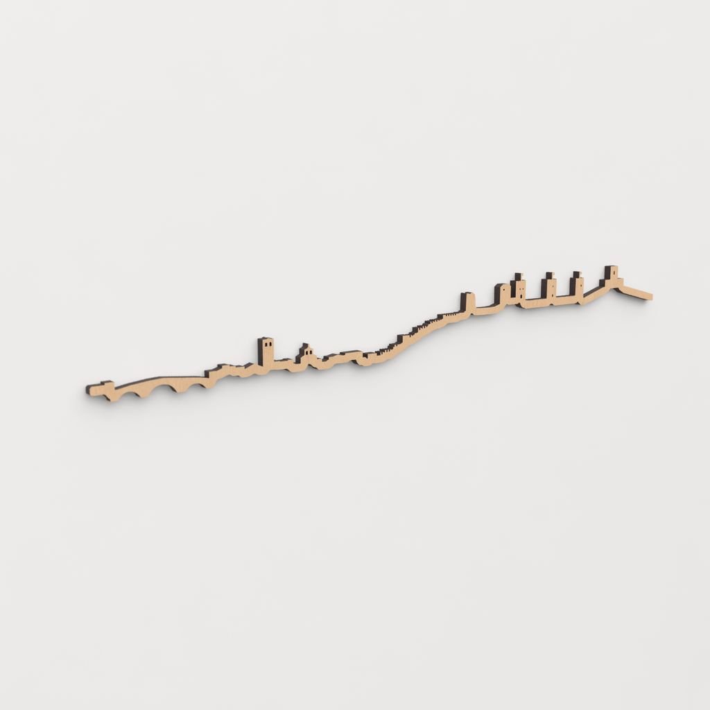 Decoración de pared con la silueta de Molina de Aragón, una pieza de artesanía en madera.