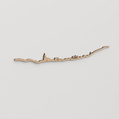 Skyline Puertollano en madera, decoración de pared elegante y moderna.