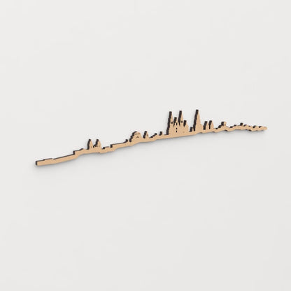 Skyline Santiago de Compostela en madera, decoración de pared elegante y moderna.
