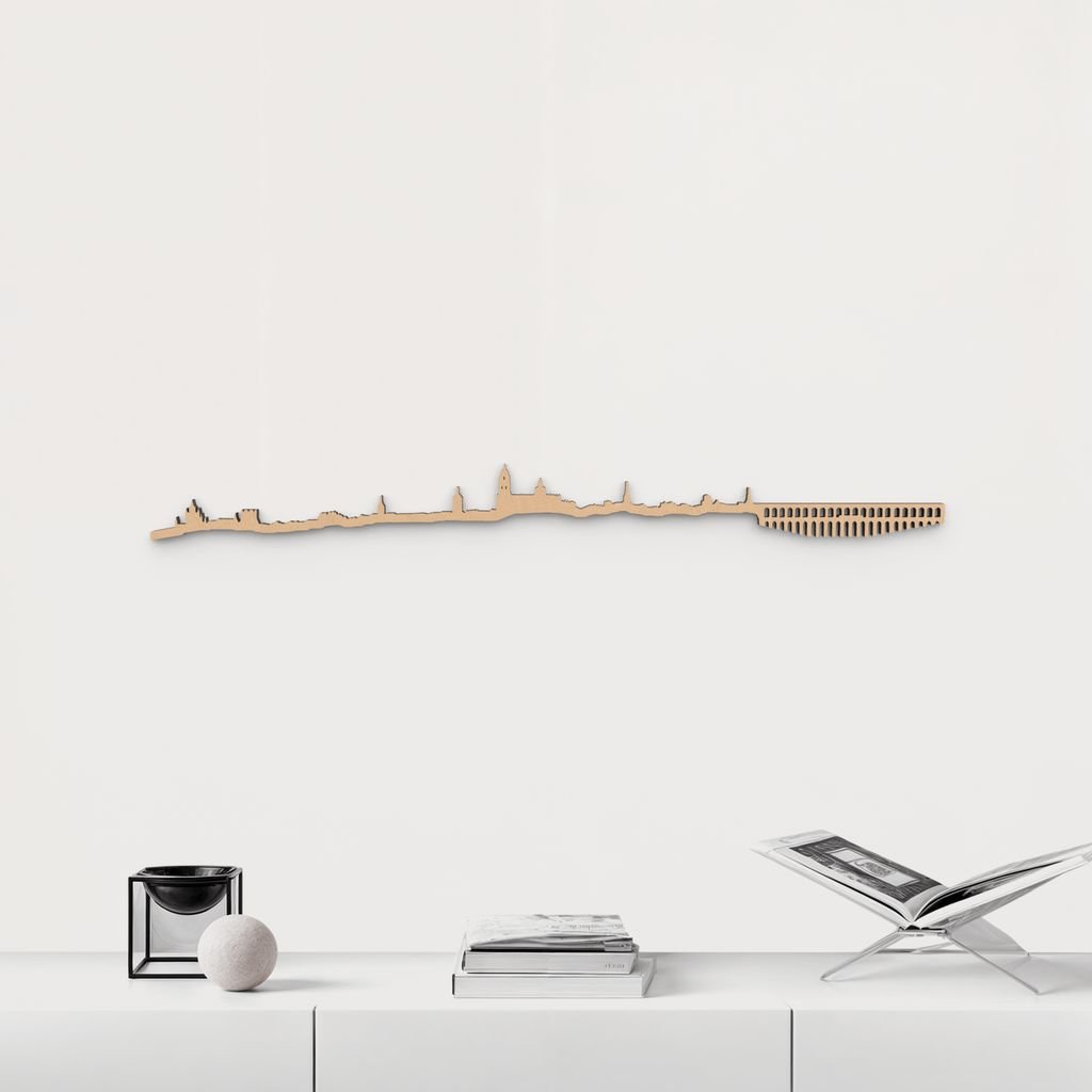 Silueta skyline de Segovia en madera de abedul color marrón para decoración mural.