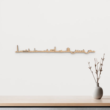 Silueta skyline de Terrassa en madera de abedul color marrón para decoración mural.