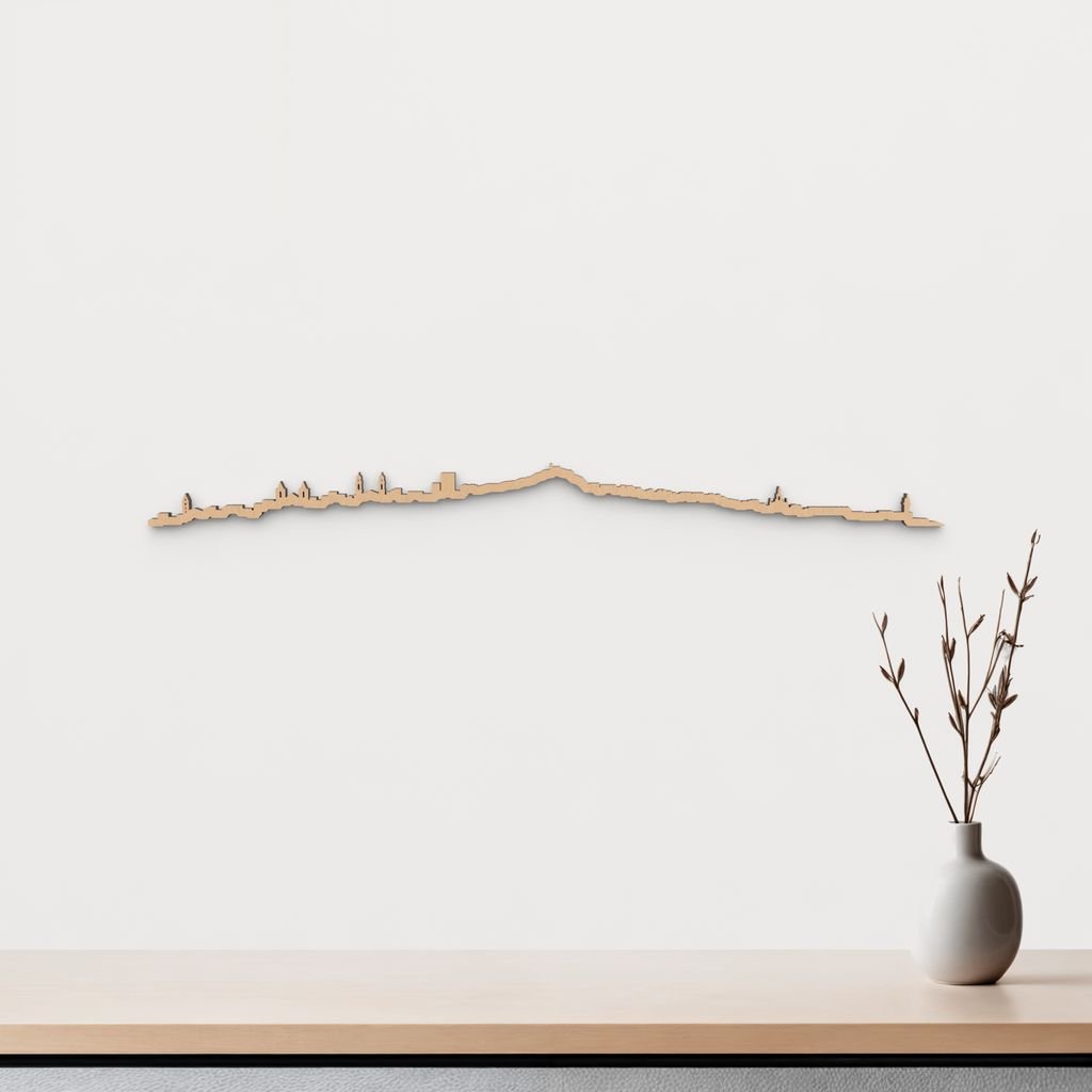 Silueta skyline de Vigo en madera de abedul color marrón para decoración mural.