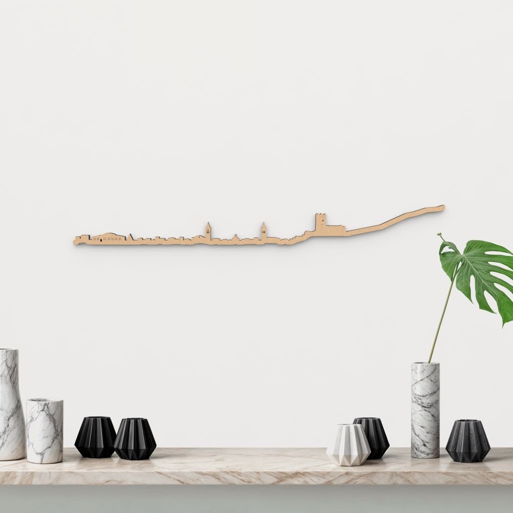 Silueta skyline de Villena en madera de abedul color marrón para decoración mural.