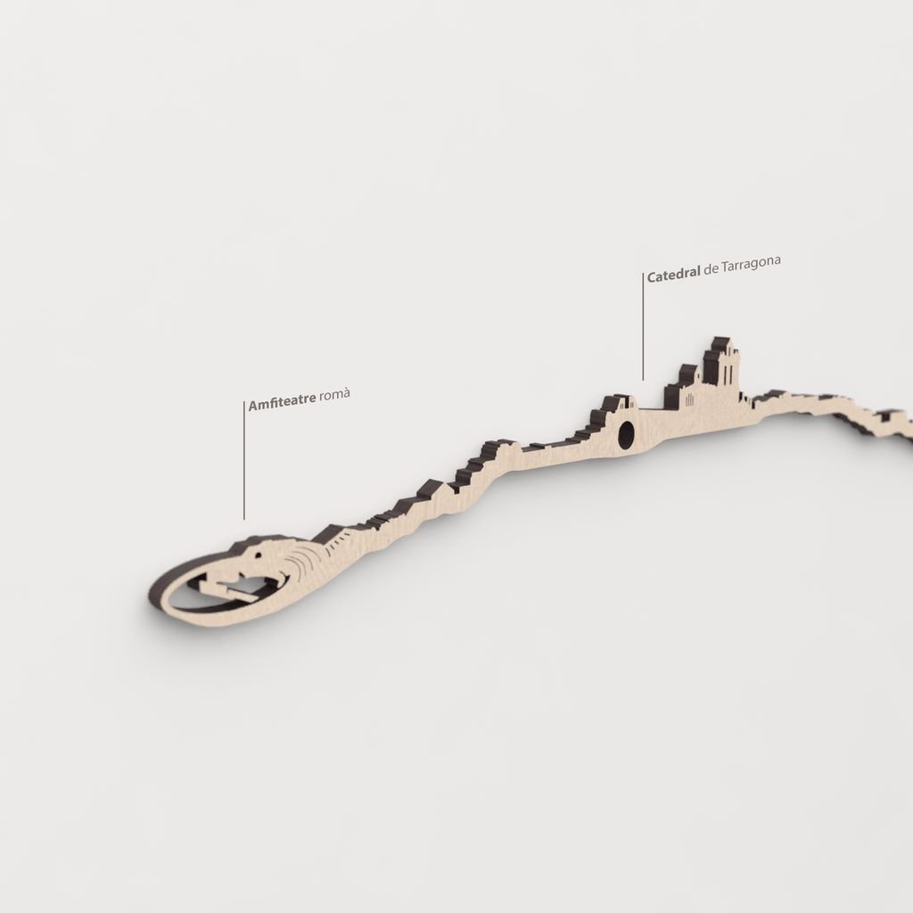 Primer plano del Amfiteatre romà en la silueta de madera de Tarragona.