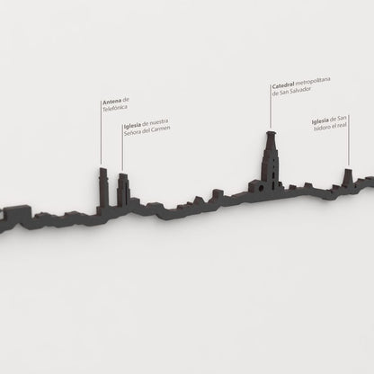 Skyline Oviedo – detalle de la Antena de Telefónica en madera negra.