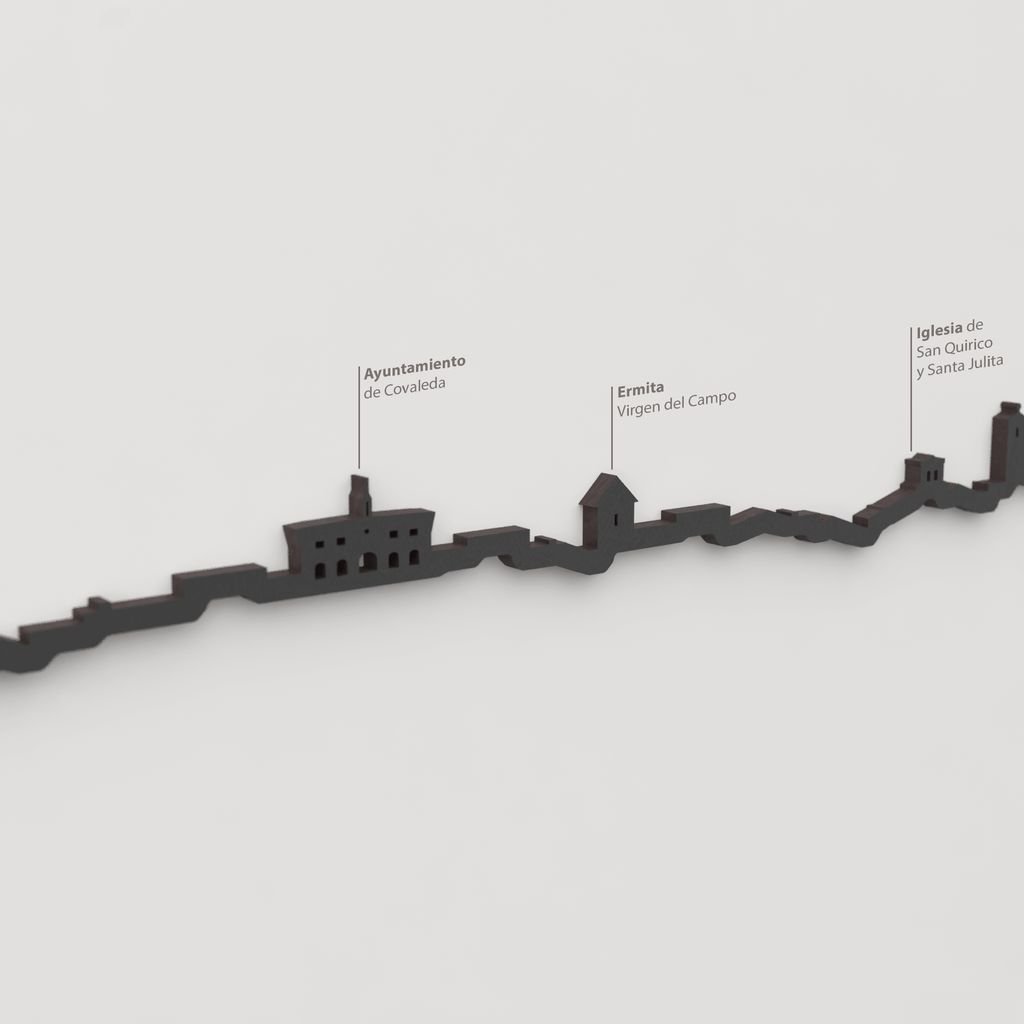 Detalle del Ayuntamiento de Covaleda en la silueta decorativa en madera negra.