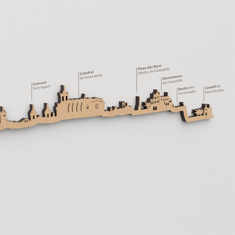 Skyline Ciutadella – detalle de Castell de Sant Nicolau en madera marron.