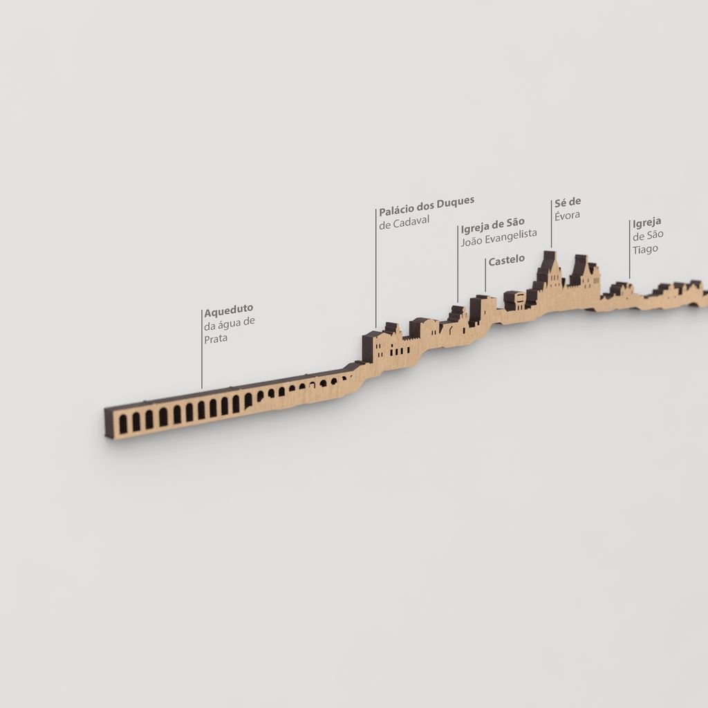 Skyline Évora – detalle del Castelo en madera marrón.