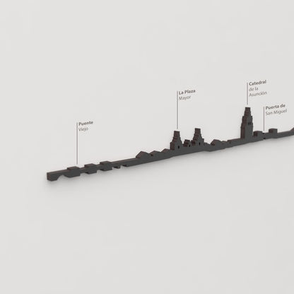 Detalle de la Catedral de la Asunción en la silueta de madera del skyline de Burgo de Osma.