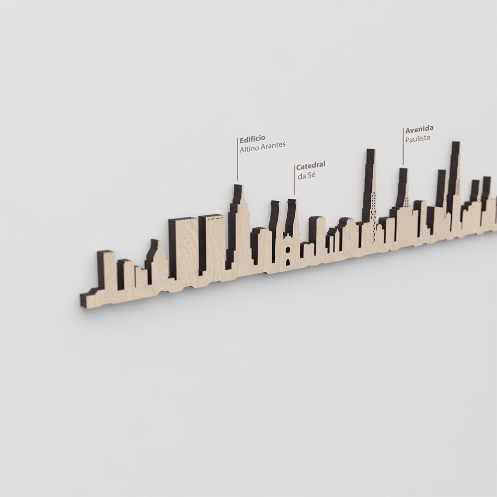 Skyline São Paulo – primer plano de la Catedral da Sé en madera natural.