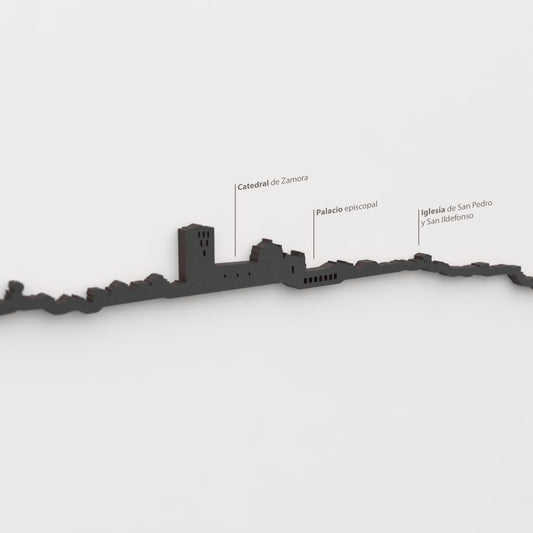 Detalle de la Catedral de Zamora en la silueta de madera del skyline de Zamora.