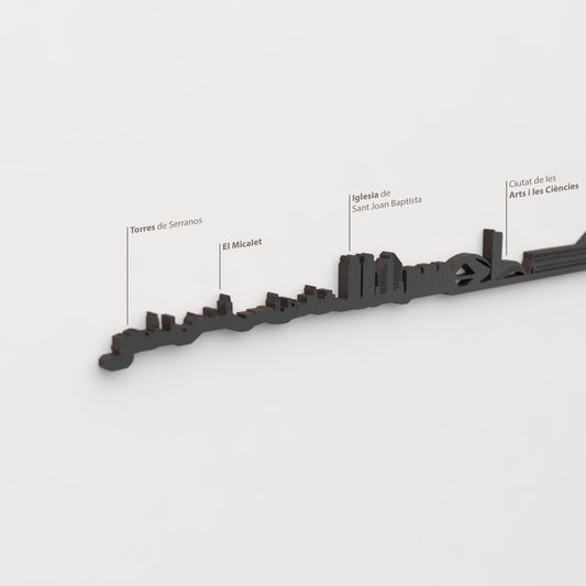 Detalle de la Ciutat de les Arts i les Ciències en la silueta de madera del skyline de Valencia.