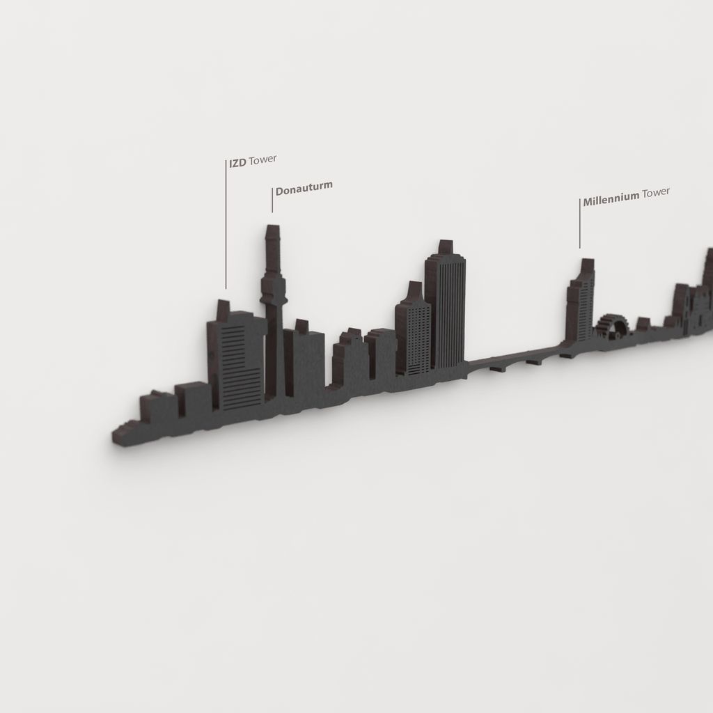 Detalle del Donauturm en la silueta de madera del skyline de Wien.