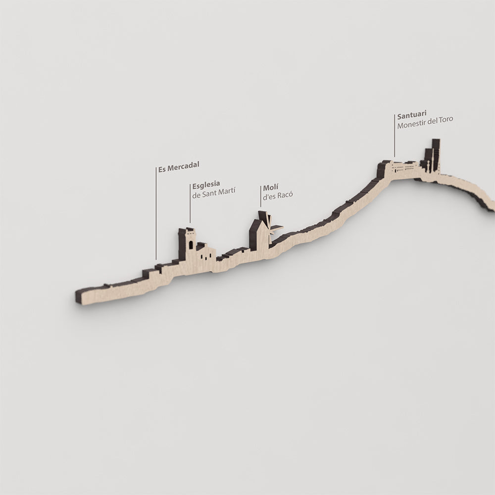 Skyline El Toro Menorca – primer plano de Esglesia de Sant Martí en madera natural.
