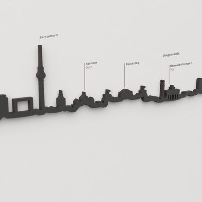 Detalle de la Fernsehturm (Torre de Televisión) en la silueta de madera de Berlín.