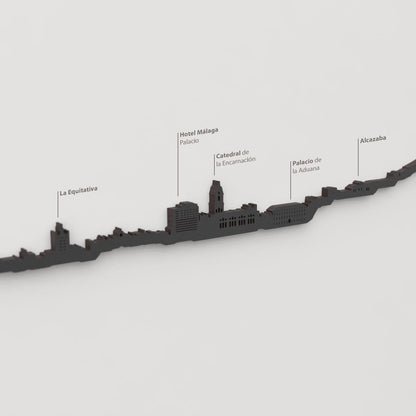 Skyline Málaga – detalle del edificio La Equitativa en madera negra.