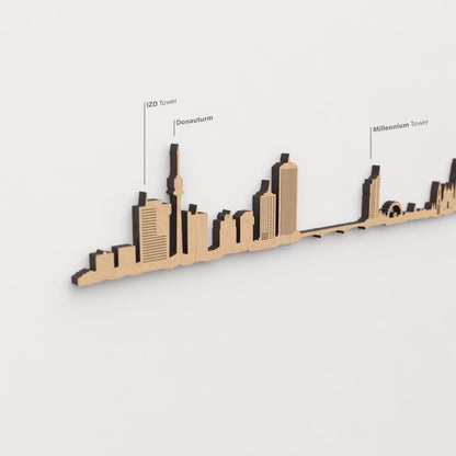 Vista detallada del Millennium Tower en el skyline de Wien color marrón.