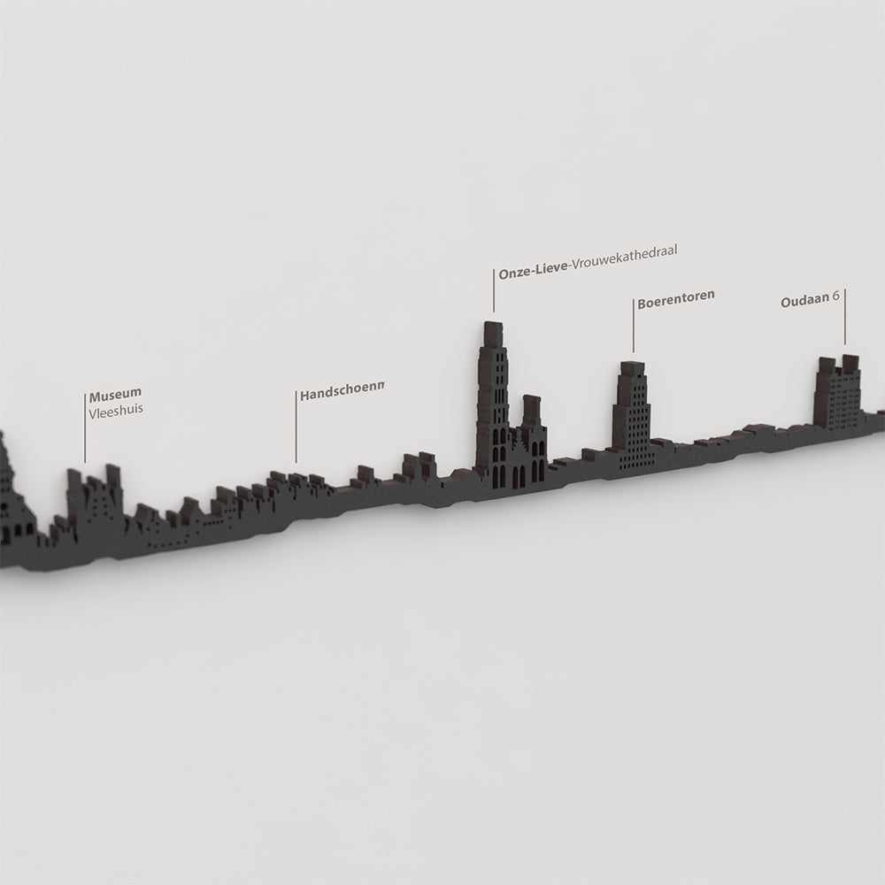 Skyline Antwerp – detalle de Museum Vleeshuis en madera negra.
