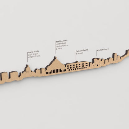 Skyline Nápoles – detalle de Palazzo Reale di Napoli en madera marrón.