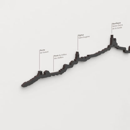 Skyline Marsella – detalle de Porte de l’Orient en madera negra.