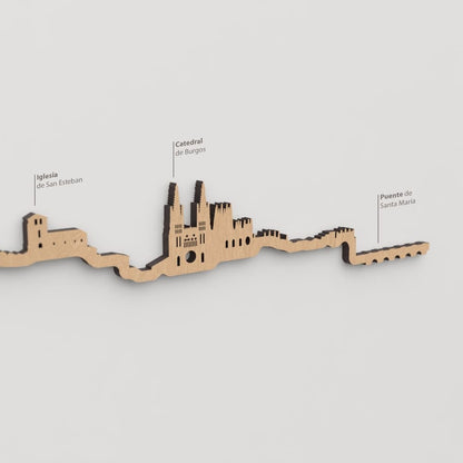 Skyline Burgos – detalle del Puente de Santa Maria en madera marrón.