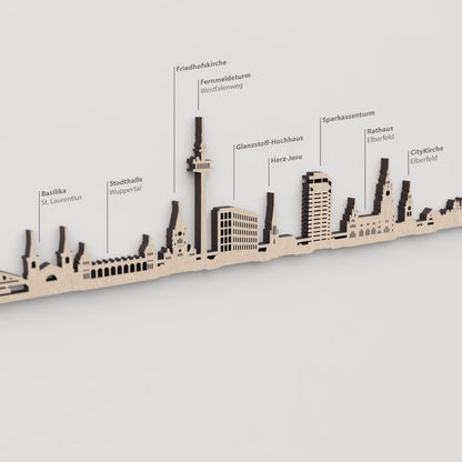 Skyline Wuppertal – primer plano del Rathaus Elberfeld en madera natural.